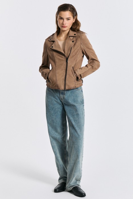 Товар с артикулом 744391003 вид сзади