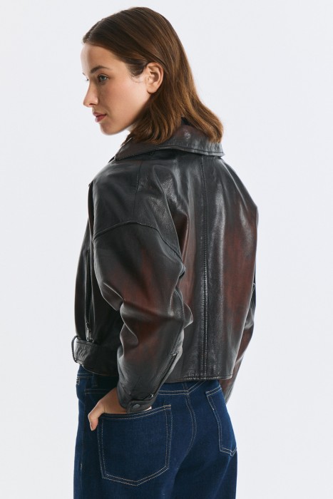 косуха из натуральной кожи по цене 10230 руб вид справа