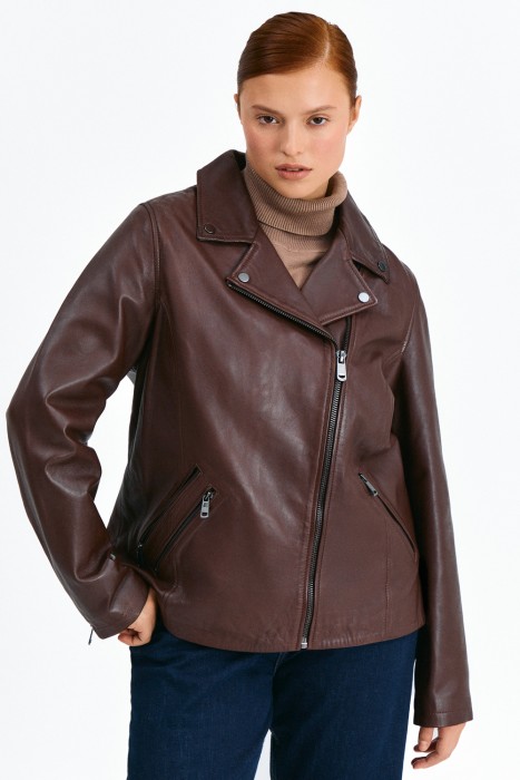 косуха из натуральной кожи по цене 8760 руб вид справа