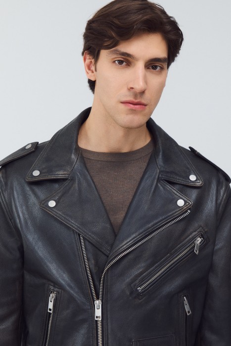 косуха из натуральной кожи из россии вид сбоку