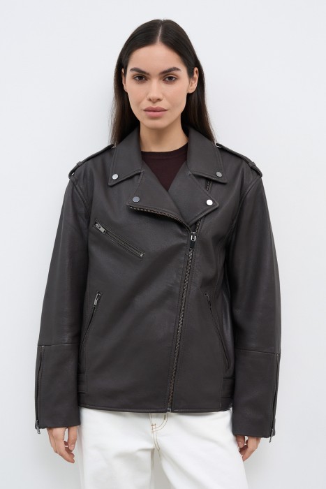 косуха из натуральной кожи от бренда снежная королева вид слева