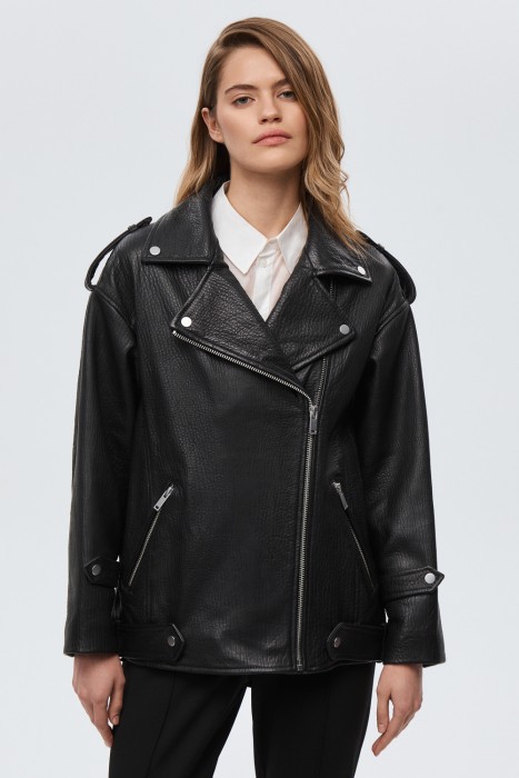 косуха из натуральной кожи от бренда снежная королева вид слева