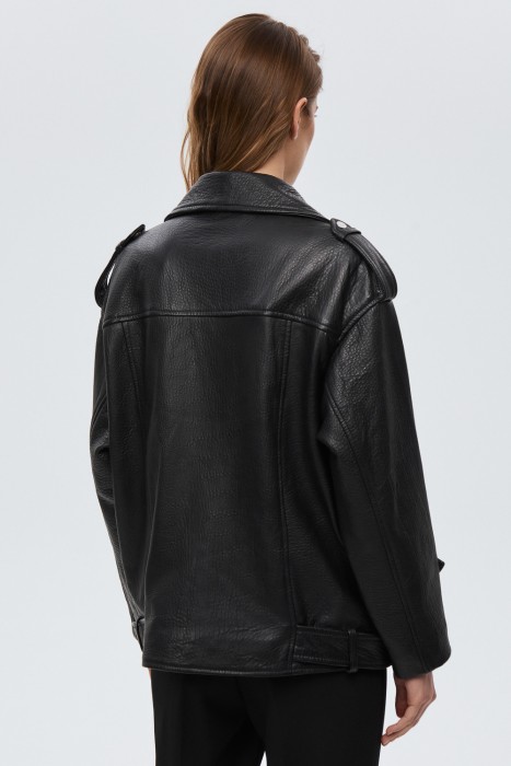 косуха из натуральной кожи по цене 15330 руб вид справа