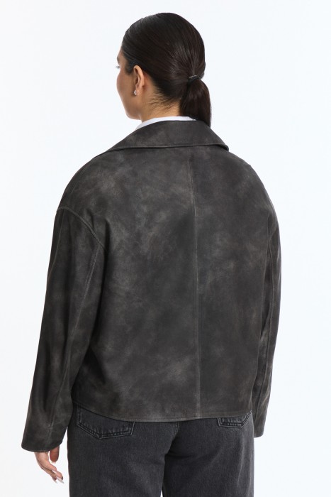 косуха из натуральной замши по цене 13430 руб вид справа