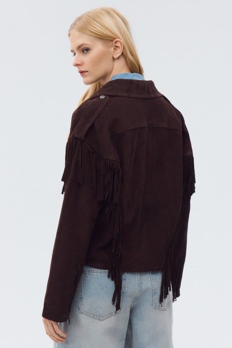 косуха из натуральной замши по цене 21490 руб вид справа