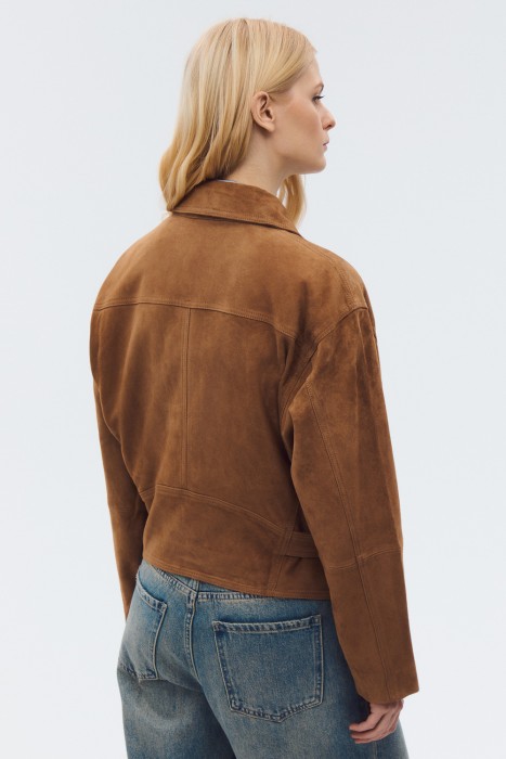 косуха из натуральной замши по цене 20150 руб вид справа