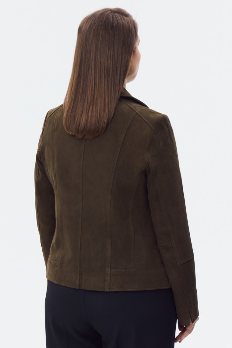 косуха из натуральной замши по цене 22840 руб вид справа