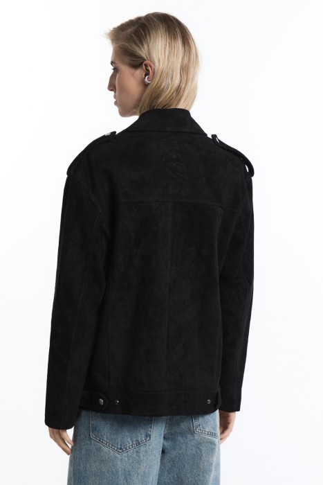 косуха из натуральной замши по цене 11030 руб вид справа