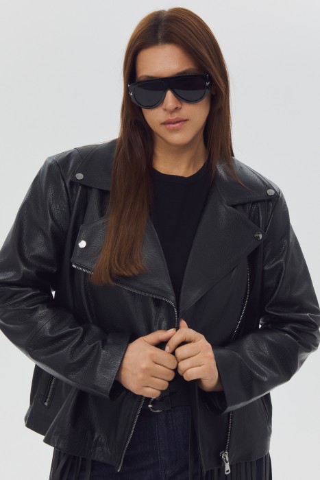 кожаная косуха с поясом из россии вид сбоку