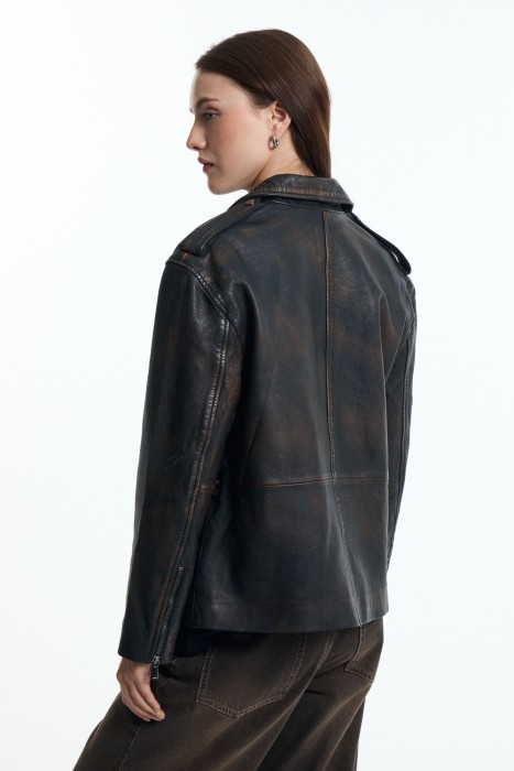 кожаная косуха с поясом по цене 9740 руб вид справа