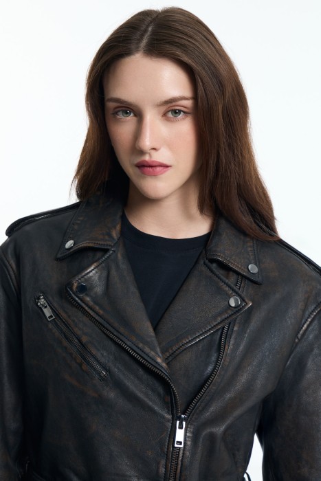 кожаная косуха с поясом из россии вид сбоку