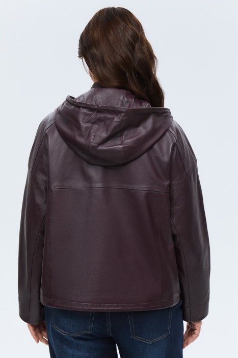 кожаная куртка с капюшоном из россии вид сбоку