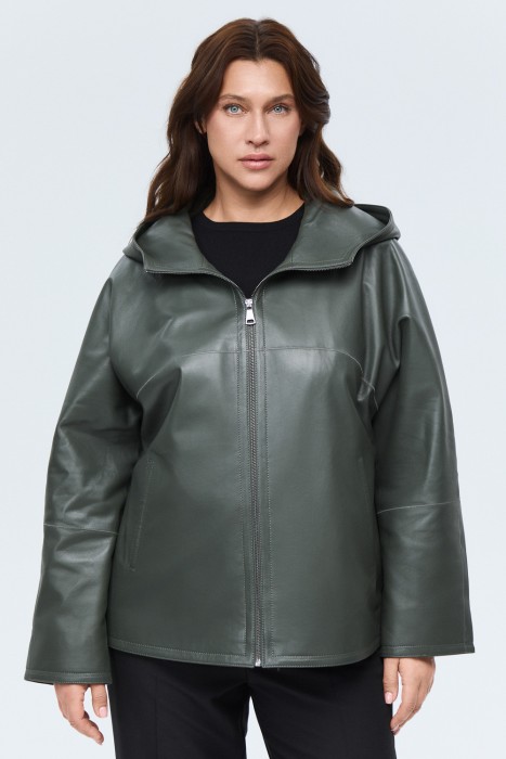 кожаная куртка с капюшоном от бренда снежная королева вид слева