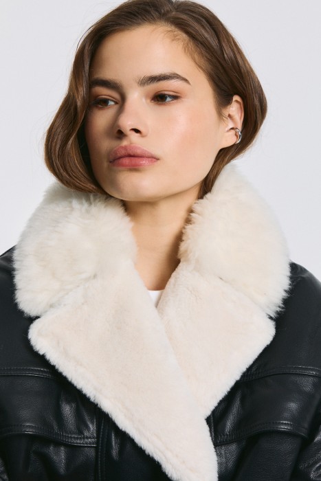 кожаная куртка с меховой отделкой из россии вид сбоку