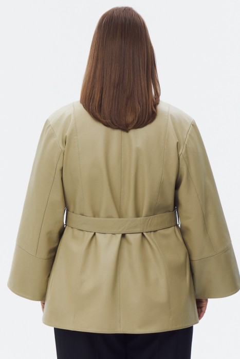 кожаная куртка с поясом по цене 18800 руб вид справа