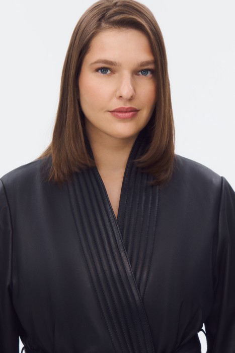 кожаная куртка с поясом из россии вид сбоку