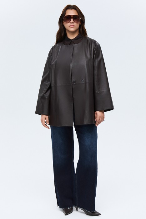 кожаная куртка с поясом от бренда снежная королева вид слева