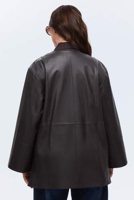 кожаная куртка с поясом по цене 18800 руб вид справа