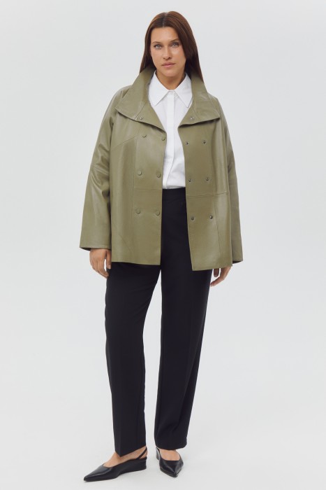 кожаная куртка с поясом от бренда снежная королева вид слева