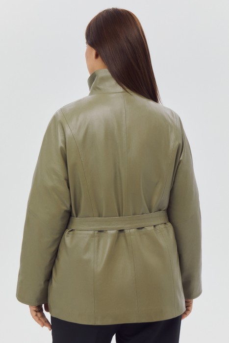 кожаная куртка с поясом по цене 28880 руб вид справа