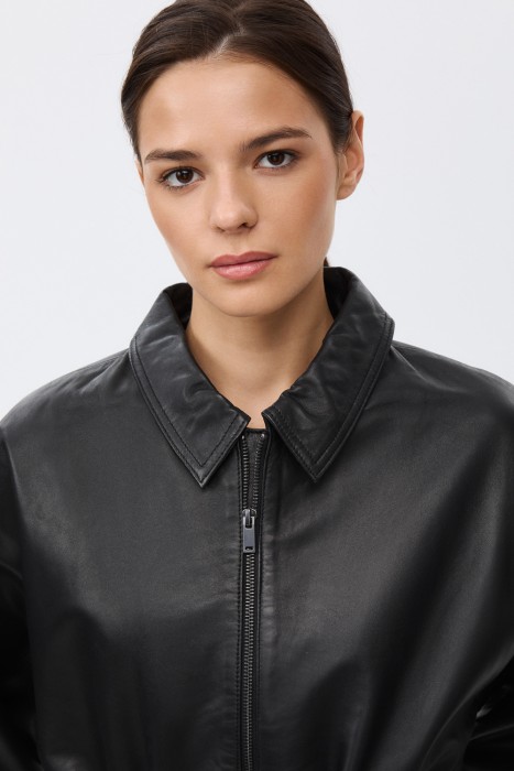 кожаная куртка с поясом из россии вид сбоку