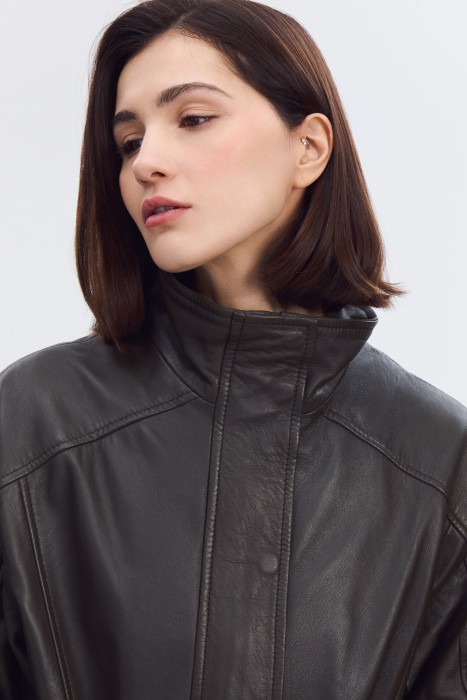 кожаная куртка с ремнем из россии вид сбоку
