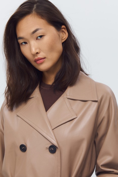 кожаный плащ с поясом по цене 22390 руб вид справа