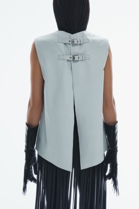 кожаный топ с открытой спиной по цене 21990 руб вид справа