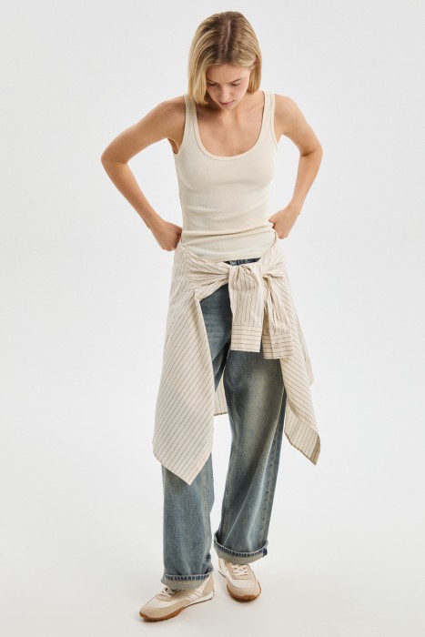 Товар с артикулом 819624003 вид сзади