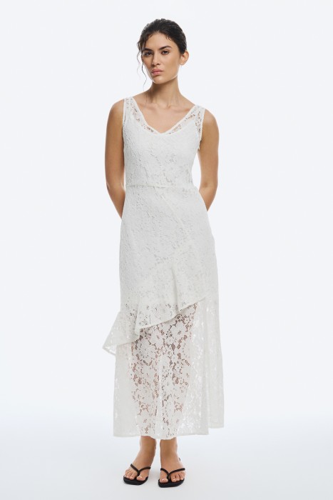 кружевное платье от бренда снежная королева вид слева