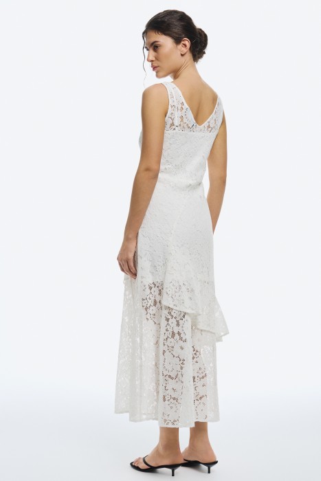 кружевное платье по цене 2600 руб вид справа