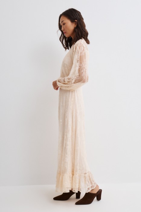 кружевное платье из россии вид сбоку
