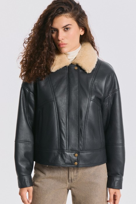 куртка-дубленка из овчины от бренда снежная королева вид слева