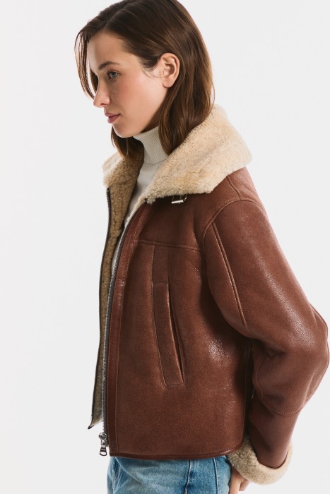 куртка-дубленка из овчины от бренда снежная королева вид слева