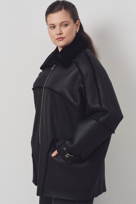 куртка-дубленка из овчины по цене 35080 руб вид справа