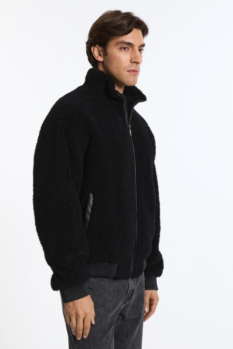 куртка из искусственного меха от бренда снежная королева вид слева