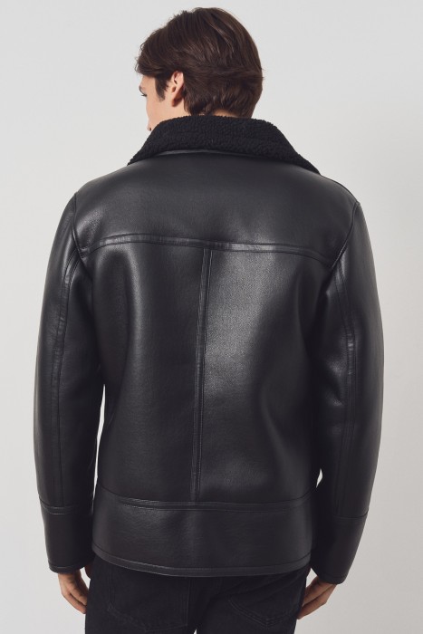 куртка из искусственной кожи от бренда снежная королева вид слева