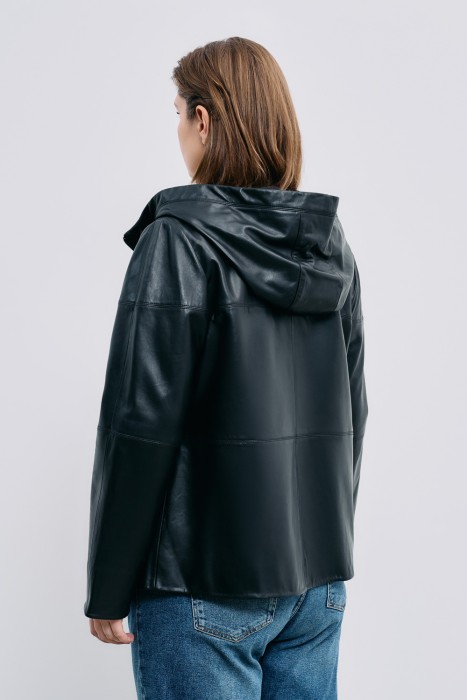 куртка из натуральной кожи с капюшоном по цене 14870 руб вид справа