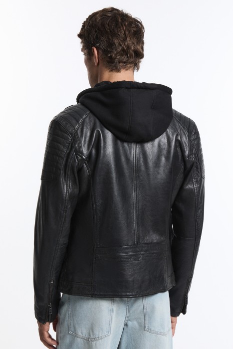 куртка из натуральной кожи с капюшоном из россии вид сбоку