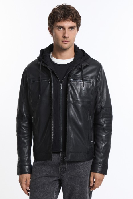 куртка из натуральной кожи с капюшоном из россии вид сбоку