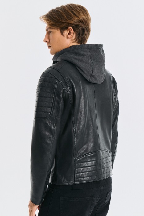 куртка из натуральной кожи с капюшоном из россии вид сбоку