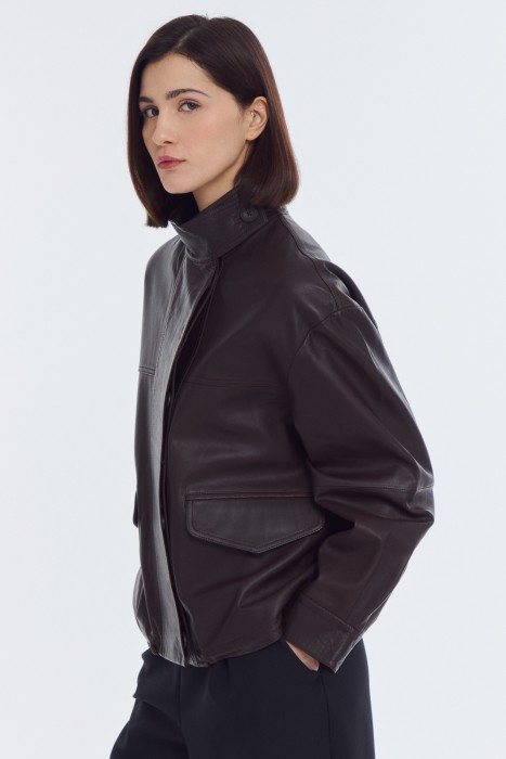 куртка из натуральной кожи от бренда снежная королева вид слева