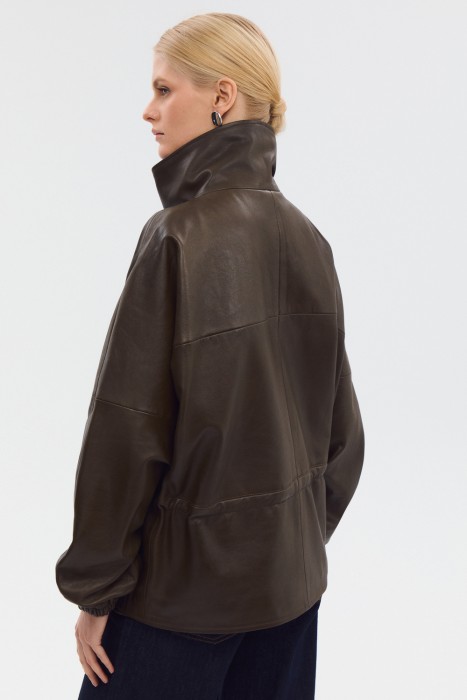 куртка из натуральной кожи по цене 24180 руб вид справа