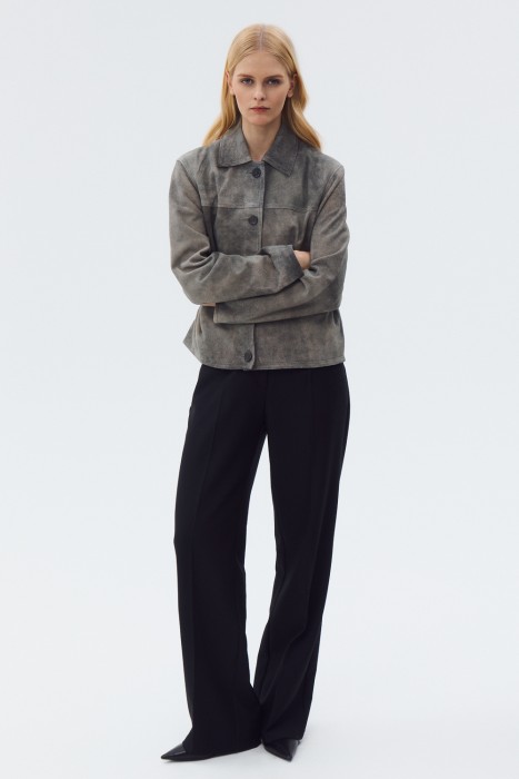 куртка из натуральной кожи от бренда снежная королева вид слева