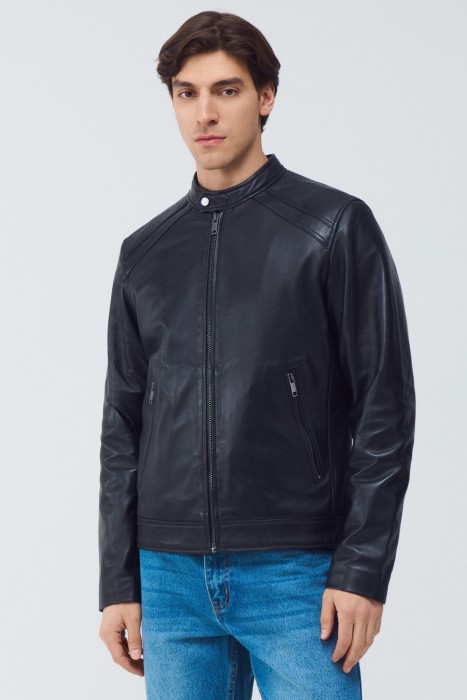 куртка из натуральной кожи от бренда снежная королева вид слева