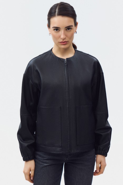 куртка из натуральной кожи от бренда снежная королева вид слева