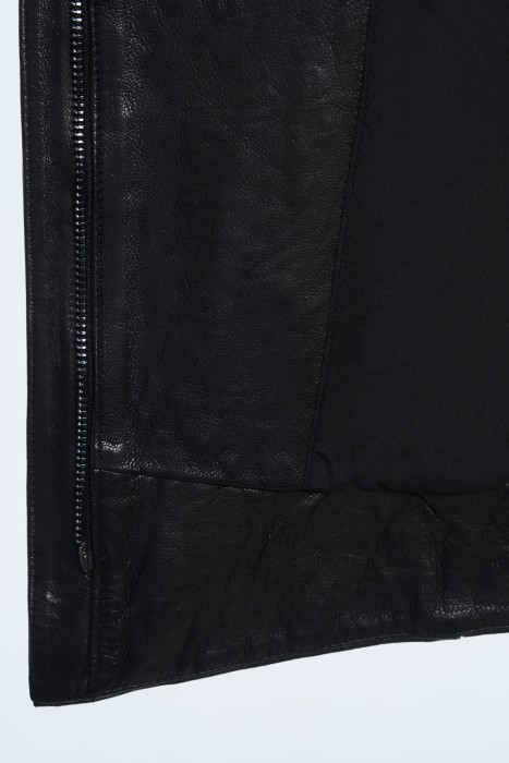 куртка из натуральной кожи от бренда снежная королева вид слева