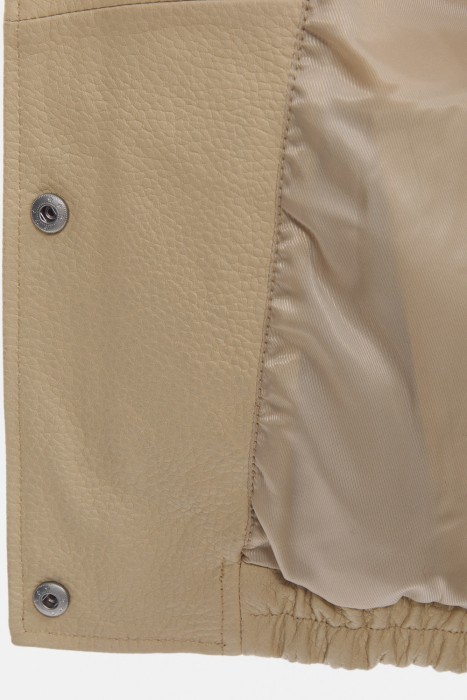 куртка из натуральной кожи по цене 14100 руб вид справа