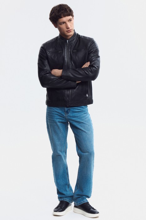 куртка из натуральной кожи от бренда снежная королева вид слева