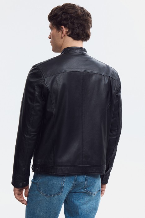 куртка из натуральной кожи по цене 15440 руб вид справа